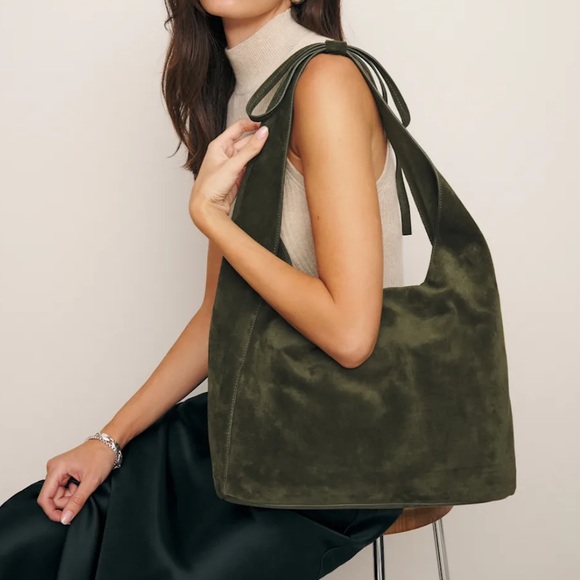 Reformation Handbags - NEW NWT Reformation Medium Vittoria Tote Bag